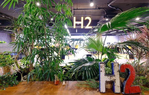 オフィスデザイン事例|株式会社 H2仕事が効率よく進められ、開放感がある働きやすいオフィスデザイン