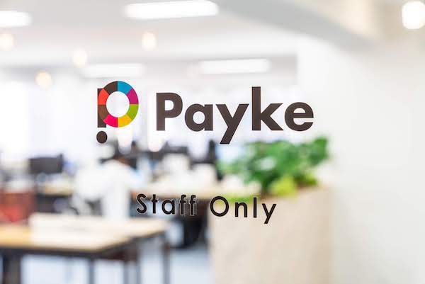 オフィスデザイン事例|株式会社Payke__執務室_入り口ドア