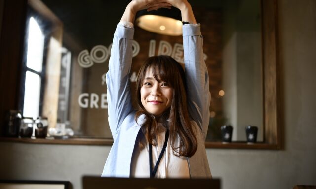 オフィスで出来る軽い運動でも効果はちゃんとある!リフレッシュできる運動を紹介