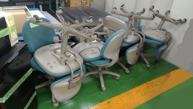 オフィスの引っ越しでかかる費用④不要な什器の廃棄費用