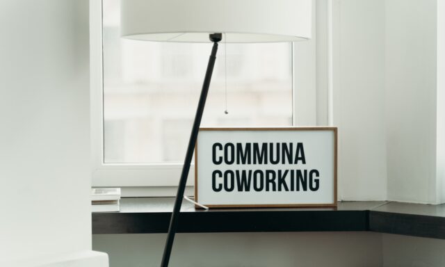 オフィス通勤とテレワークではどちらが良い？それぞれのメリット・デメリットを解説