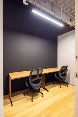 オフィスに設置できる個室の種類と工事費用